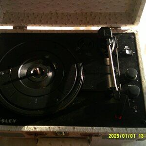 Crosley CR8005F-WO Cruiser Plus Portable w/ Bluetooth Turntable Ostrich Vinyl